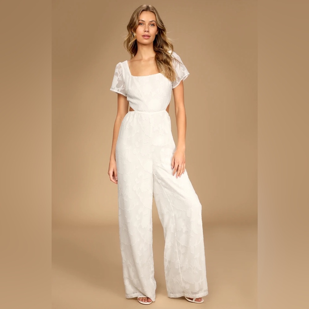NEW Lulus Romantic Desire Ivory Floral Burnout Tie-Back Jumpsuit Size XS - Picture 1 of 9